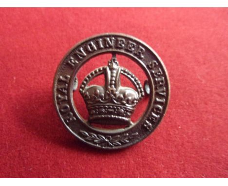 The Corps of Royal Engineers, Royal Engineer Services (Gilding-metal), two lugs. This badge was only worn by officers, K&amp;