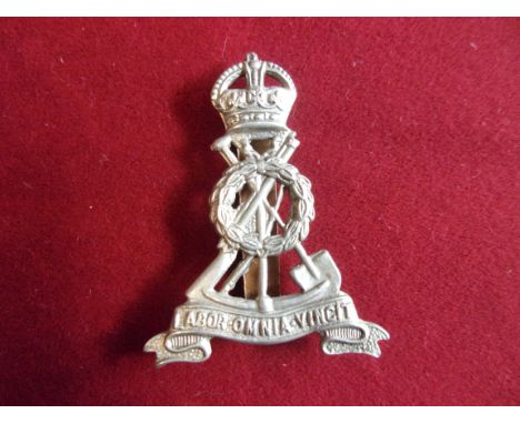 Labour Corps WWI Cap Badge (White-metal), two lugs. K&amp;K: 1157
