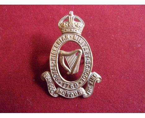 Royal Hibernian Military School Cap Badge (Gilding-metal), two lugs, worn 1902-1921. K&amp;K: 1082