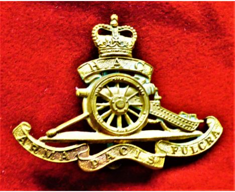 Honourable Artillery Company - The Honourable Artillery Battery, Royal Horse Artillery (Volunteers) EIIR Cap Badge (Gilt), sl