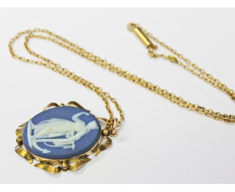 A 9ct gold mounted Wedgwood cameo pendant on 9ct gold chain, gross wt. 7.2g.