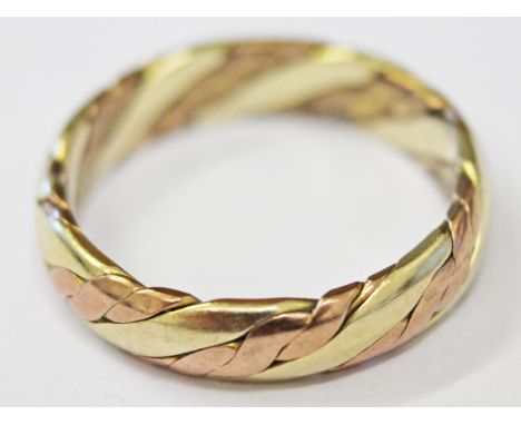 A 9ct two colour gold ring, size L, wt. 3.1g.