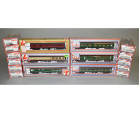 OO gauge, 17 x Lima coaches. Boxed and VG.