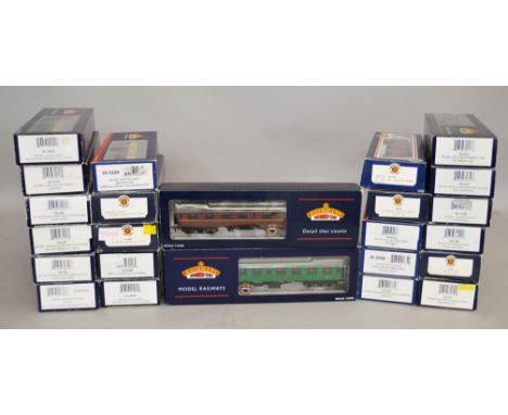 OO gauge. 24 x Bachmann BR coaches. All boxed, G-E. 