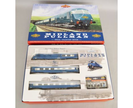 OO gauge. Bachmann 30-425 Midland Pullman Special Collectors' Edition Six Car Unit, comprising two power cars, two kitchen ca