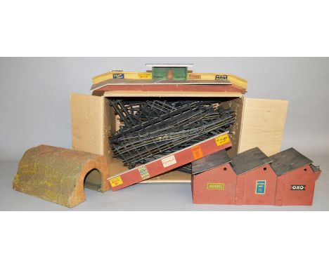 O Gauge. A good quantity of vintage Track pieces including branch sections and points, probably manufactured by Bassett Lowke