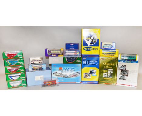 A quantity of boxed Corgi diecast model buses from the Original Omnibus and Classics ranges in 1:76 scale including several s