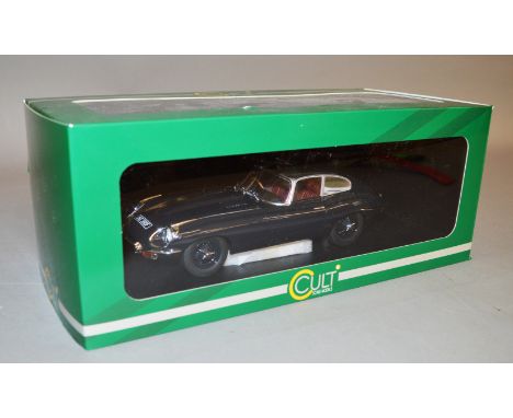 Cult Scale Models CML046-1 Jaguar E-Type Coupe Series 2 1968 blue 1:18 scale diecast model car. E in VG box. 