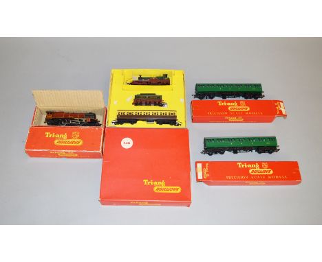 OO Gauge. A boxed Tri-ang R.640 Train Set including 'Lord of the Isles' locomotive, a Great Western tender and a carriage, to