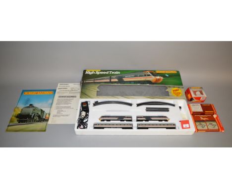 OO gauge. Hornby R693 High Speed Train, comprising HST Power Car, HST Dummy Car, two BR Mk3 2nd InterCity coaches and track; 