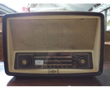 GEC PLASTIC RADIO. L44CM