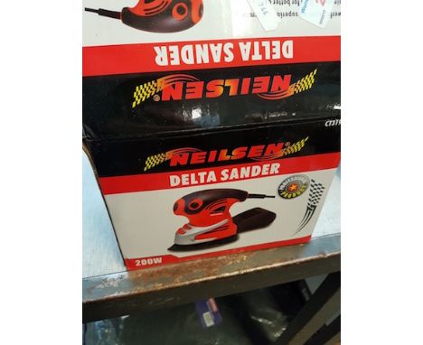 BOXED DELTA SANDER & DISCS