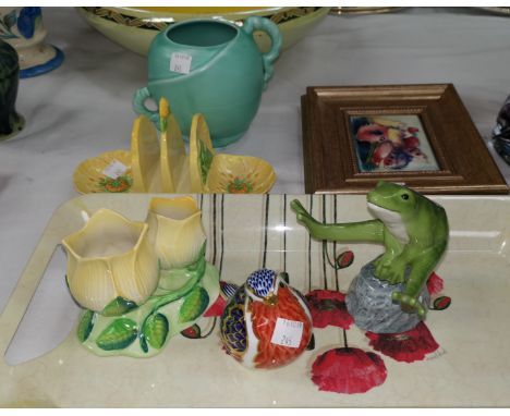 A 'Good luck' frog leaping a stone by Royal Copenhagen, 556; a Royal Crown Derby robin with silver stopper; 3 pieces of Carlt