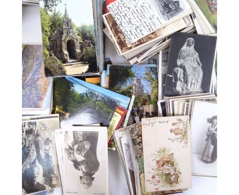 A quantity of various Vintage loose postcards, mostly topographical (2 boxes) 