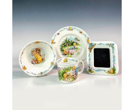 Includes a small charming frame, mug, cereal bowl, and a plate featuring Winnie, Piglet, and Christopher Robin. Royal Doulton