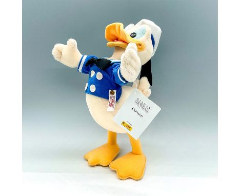 The Steiff Donald Duck plush is meticulously designed to resemble the famous cartoon character. He features the character's s