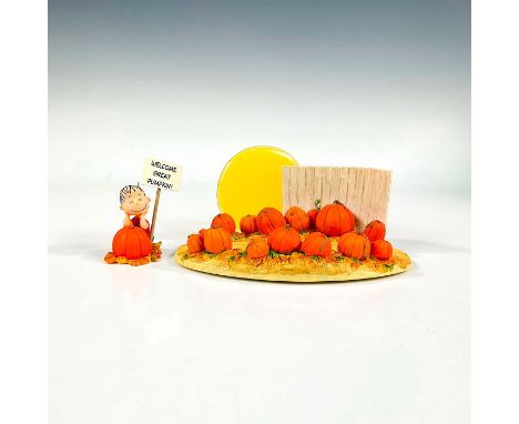 Inspired by Charles Schulz's 1966 animated special, It's the Great Pumpkin, Charlie Brown. Includes Linus and the pumpkin pat