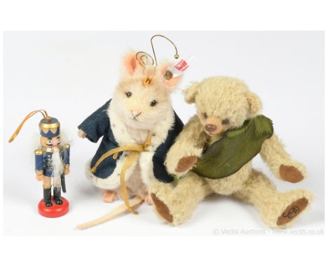 Steiff Mouse King plus artist bear: (1) Steiff Mouse King, white tag 006883, LE 1225, cream alpaca, wearing gold coloured cro