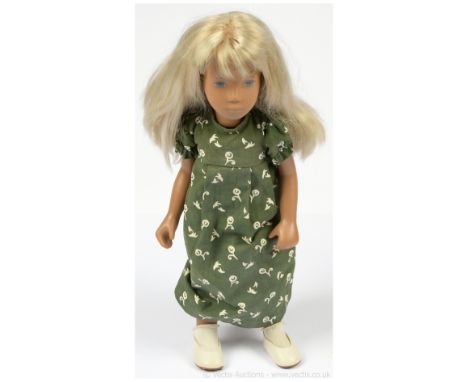 Trendon Sasha doll, blonde, wearing green and white cotton dress, strung with brown elastic, with instruction leaflet, Excell