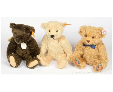 Steiff teddy bear trio including: (1) Classic 1920 replica teddy bear, yellow tag 000645, blonde mohair, MISSING chest tag an