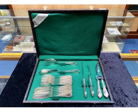 Boxed Quality Silver Plated Lobster Set, made by Gunther Kaiser, Mettman, Germany, full set of six heavy fish knives and fork