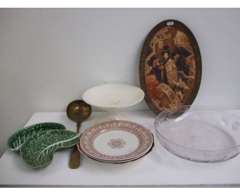 A quantity of ceramics and glass to include a White Bonn Germany fruit stand, two 'Lotus' Stoke on Trent dinner plates c. 180
