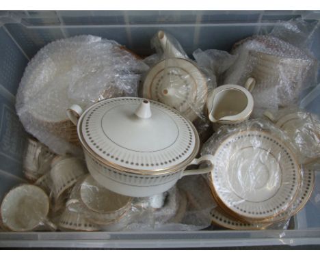 An unused Noritake 'Florence' dinner service, marks on base of each. (60)