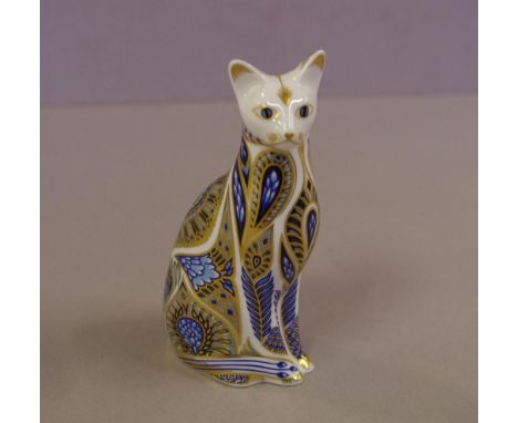 Royal Crown Derby "Siamese Blue Point Cat" paperweight, with gold button seal to base,13 cm high approx