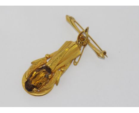 Vintage gold plated brooch with drop