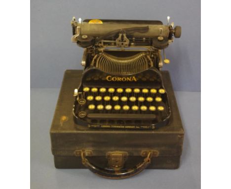 Corona 3 portable typewriter with carry case (29cm wide) circa 1912-41