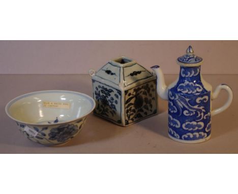 Three various Chinese blue & white porcelain items to include a wine pot, antique square vase (A/f) and bowl. Wine pot 16cm h