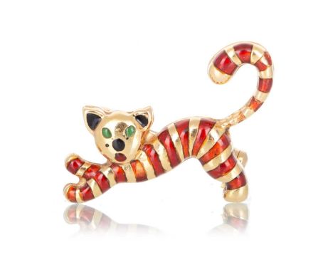 ENAMELLED CAT BROOCH depicting an outstretched cat, in red, black and green enamel, in eighteen carat goldQty: 3gGenerally wo