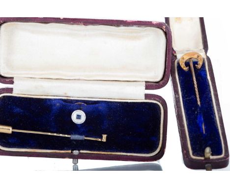 SET OF GOLD AND MOTHER OF PEARL BUTTONS  ALONG WITH TWO STICK PINS AND A BROOCH including a sapphire stick pin and a horsesho