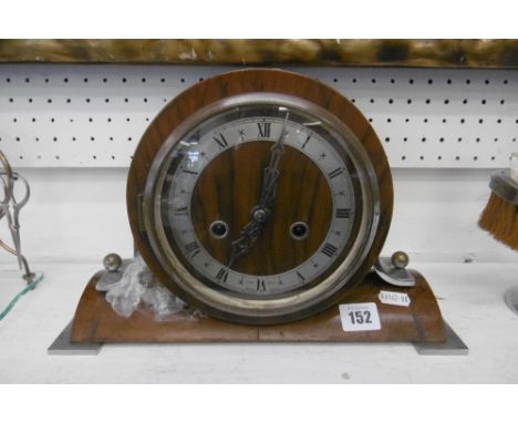 A 1930'S ART DECO SMITHS MANTLE CLOCK