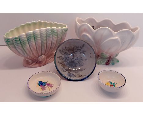 2 SYLVAC PLANTERS 9" WIDE, 2 POOLE POTTERY DISHES 4" &amp; 3" DIAMETER &amp; AN ART DISH 5.5" DIAMETER