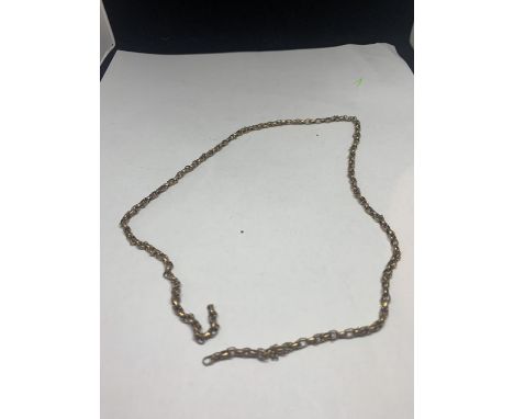 A 9 CARAT GOLD CHAIN GROSS WEIGHT 7.9g 