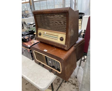 THREE VINTAGE RADIOS TO INCLUDE A FERGUSON AND A PYE ETC 