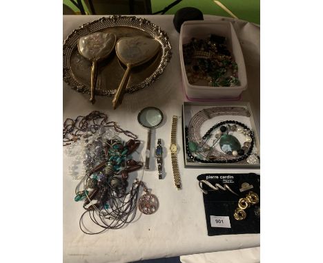 A MIXED COLLECTION TO INCLUDE SILVER PLATED DECORATIVE CHARGER, VINTAGE DRESSING TABLE HAND HELD VANITY MIRRORS, MIXED COSTUM