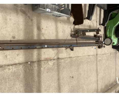 A GROUP OF FOUR RECORD SASH CLAMPS TO INCLUDE TWO LARGE AND TWO SMALL 