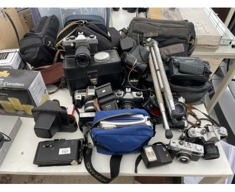 A LARGE QUANTITY OF CAMERA EQUIPMENT TO INCLUDE PRAKTICA SUPER TL1000 CAMERA, FURTHER CAMERAS AND LENS TO ALSO INCLUDE CAMERA