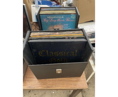 AN ASSORTMENT OF VINTAGE LP RECORDS 