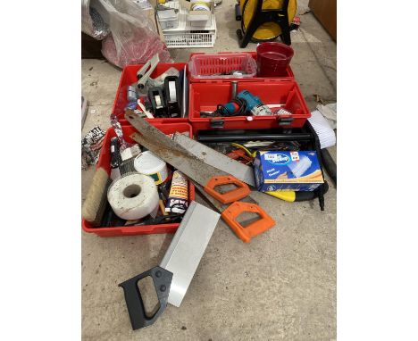 AN ASSORTMENT OF TOOLS TO INCLUDE A BLACK AND DECKER DRILL, PLIERS AND HAND SAWS ETC 