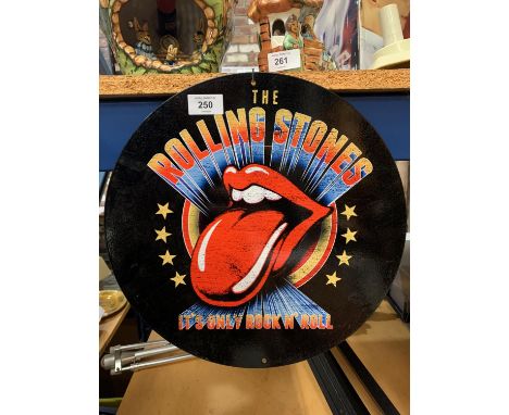 A CIRCULAR METAL 'ROLLING STONES' SIGN - DIA: 35.5CM 