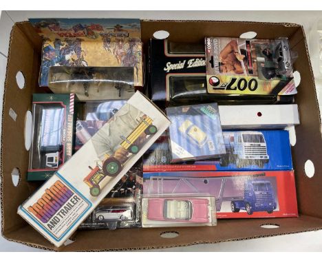 Miscellaneous Die Cast and other Models. Comprising: A Maisto 1:18 scale Jaguar XJ 220 plus a cased CDC Detailed cars collect