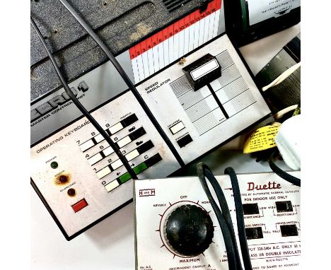 Peco 00 Gauge Streamline Track &amp; Points, Railway Accessories, Railway Controllers etc. 3 boxes containing a very large qu