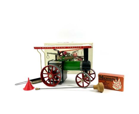Mamod Steam Tractor. A Mamod boxed steam tractor (length 25cm, height 18cm) in very good condition in box of issue.