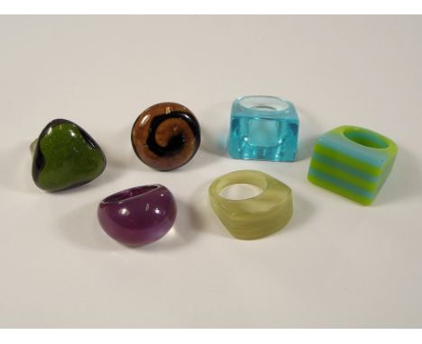 COSTUME JEWELLERY. Six various 1960s lucite &amp; ceramic dress rings.