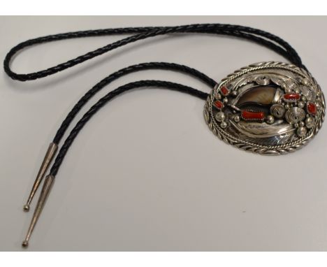 VINTAGE NATIVE AMERICAN STYLE STERLING SILVER &amp; CORAL SET BOLO TIE     