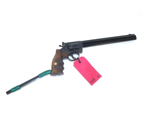 A Brno long barrel .38/357 Cal. revolver in excellent condition with a soft case and five speed loaders Ser.No.6351200051.
Th