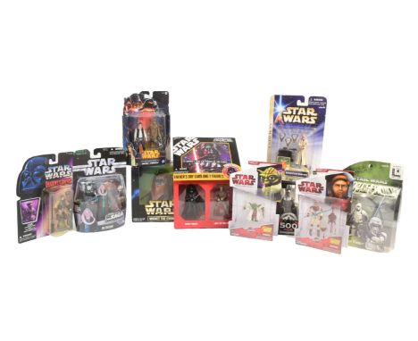 Star Wars - Action Figures - a collection of x10 assorted boxed / carded action figures by Kenner / Hasbro. Includes: The Clo